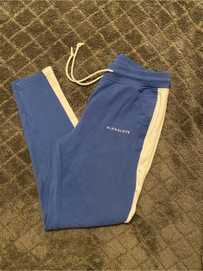 Alphalete men’s Joggers